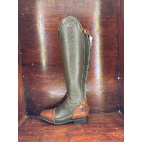 Celeris Diogo caviar 38