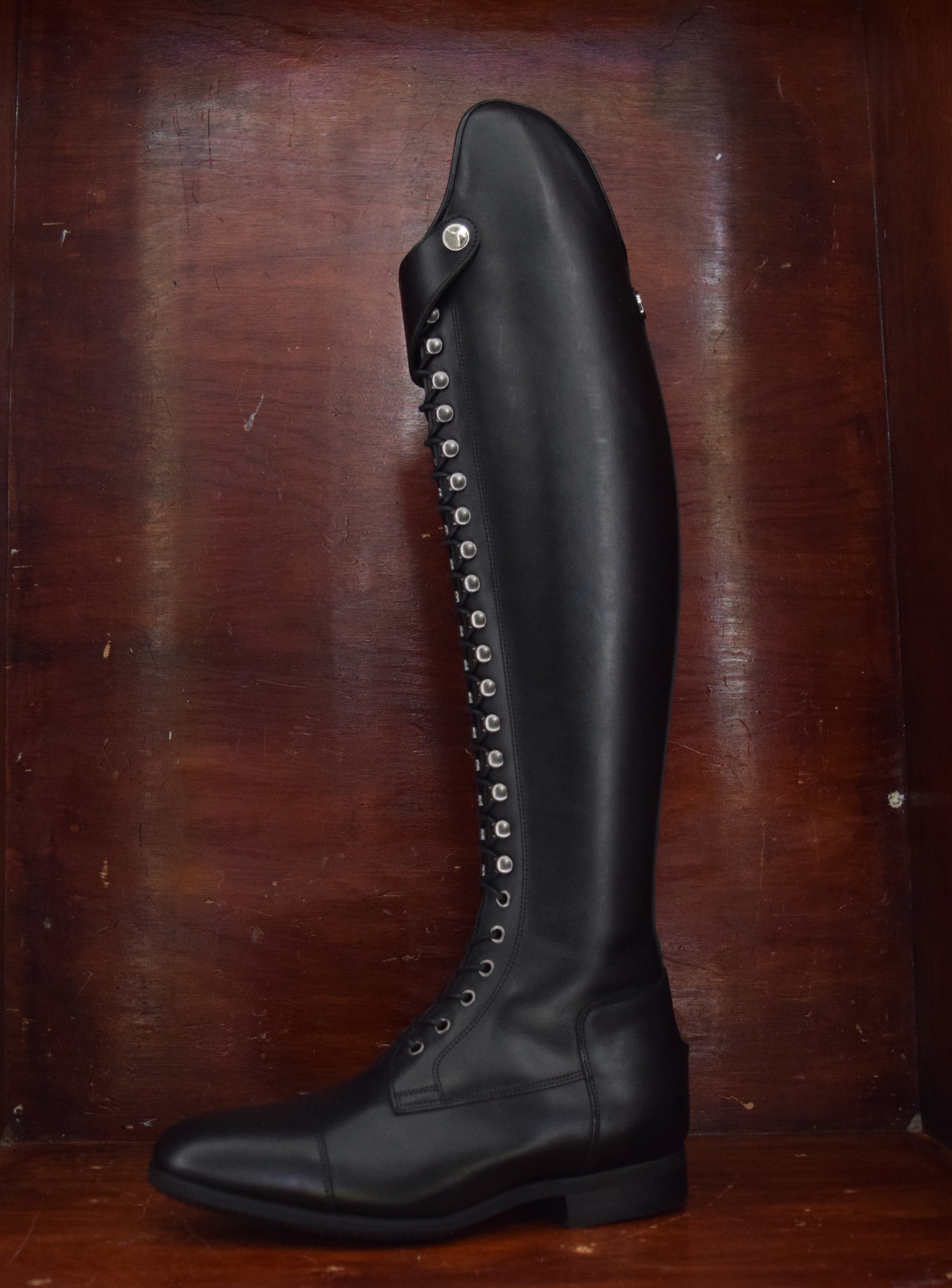 Celeris Bia Sort Calfskin