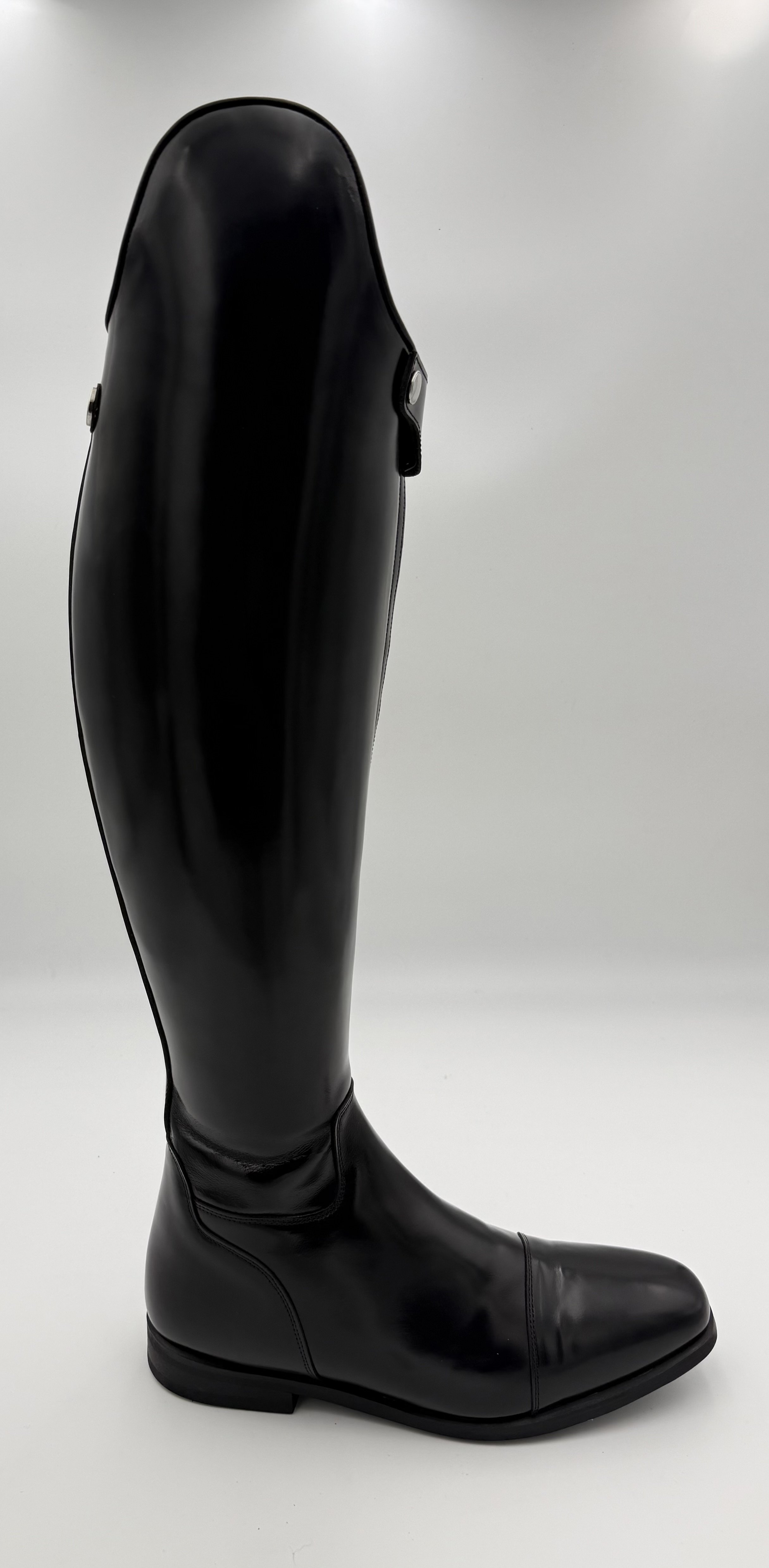 Celeris Olivia Handpolished Black   