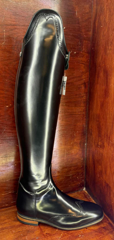 Celeris Amazona Black DEMO