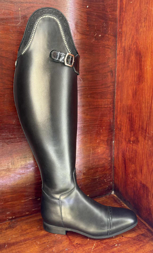 Celeris Amazona Black m/sten DEMO