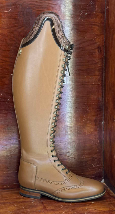 Celeris Bia Medium Brown DEMO