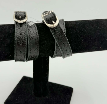 Celeris Sporeremme Embossed Handpolished Black